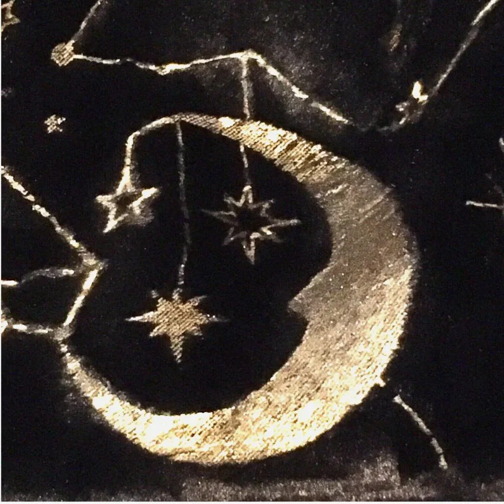 Rachel Zoe Halloween Black Faux Fur Gold Foil Blanket Metallic Celestial Moon